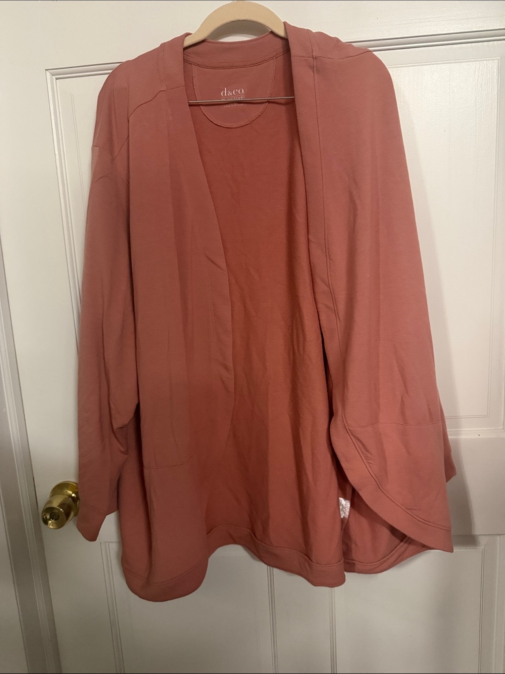 d&co. Active Rose Taupe Active Top